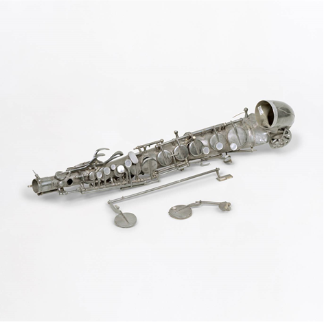 War damaged musical instrument. Photo credit: Susan Philipsz [2].